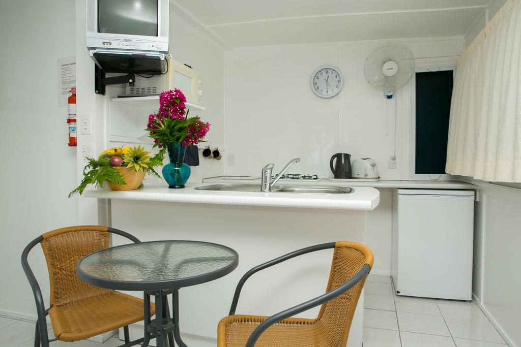 Sunhaven Beach Bungalows (Adults Only) Rarotonga Bilik gambar